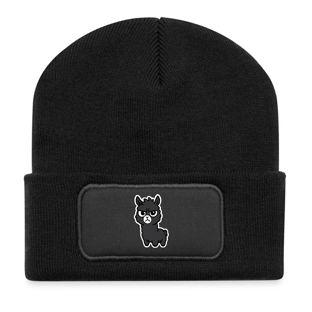 Alpaka im Partymodus — Skeptisch, genervt, und trotzdem auf der Gästeliste -Casual Patch Beanie - Schwarz
