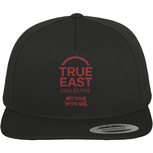 Not Your Wessi Girl & True East Logo  – Lautloser Widerstand auf Stoff - Premium Snapback