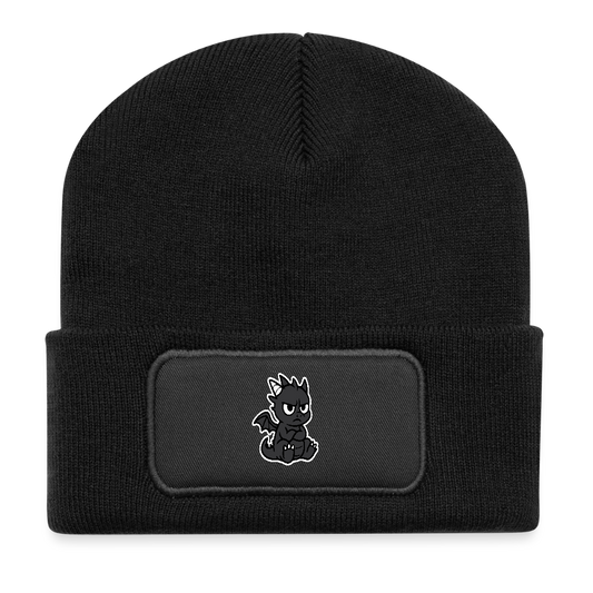 Babydrache mit Stirnrunzeln – Klein, flauschig, nicht begeistert  -Casual Patch Beanie - Schwarz