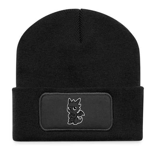 Babydrache im Trotzmodus – Feuerchen auf Stand-by  -Casual Patch Beanie - Schwarz