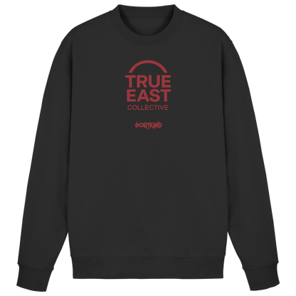 Hortkind &True East Logo – Aufgewachsen zwischen Pausenhof und Plattenbau - Basic Sweatshirt